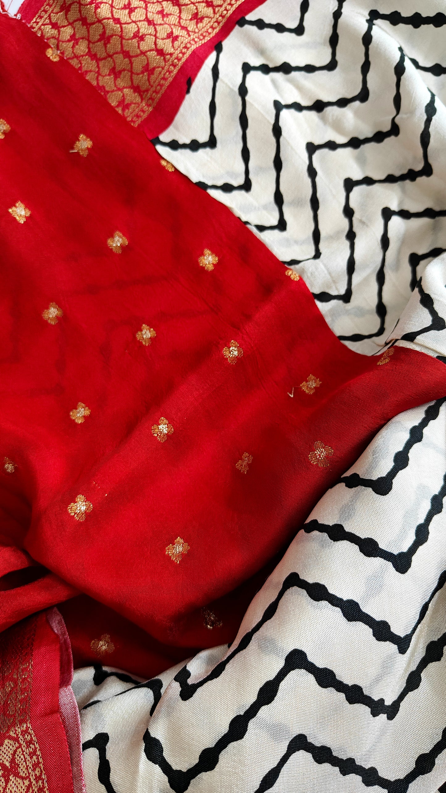 White zigzag pure dola silk