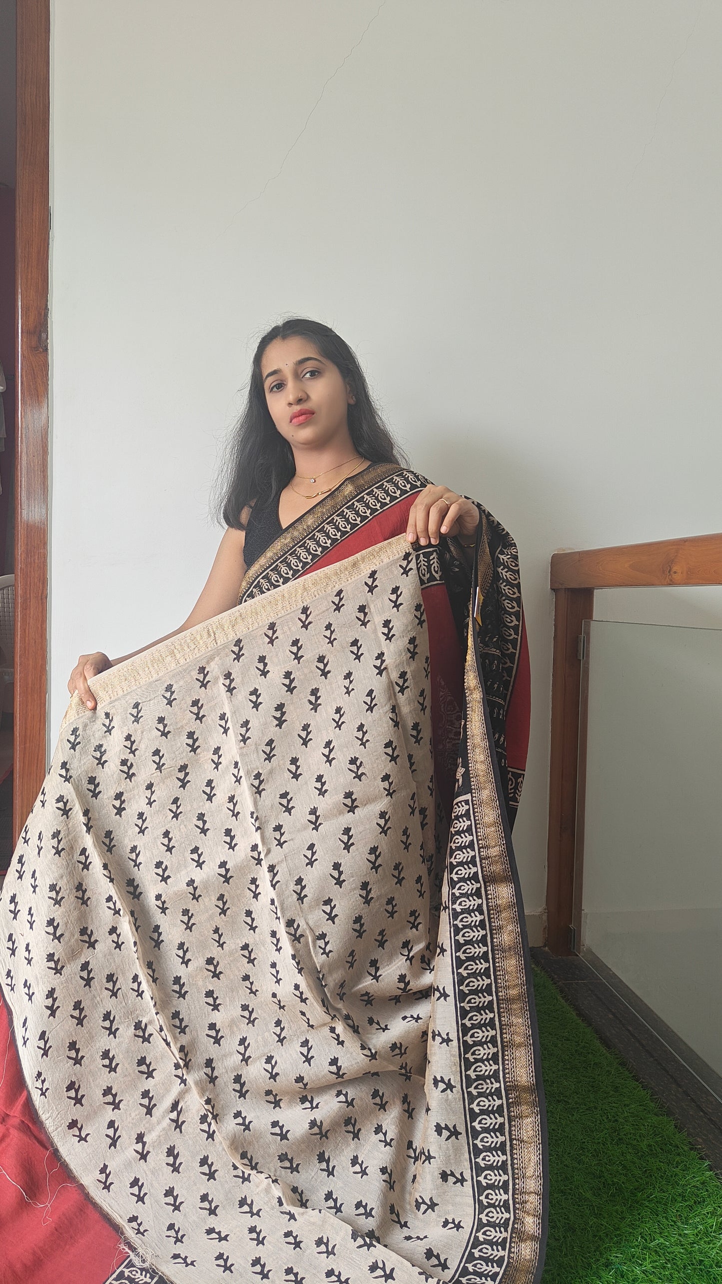 Red & Black Maheshwari silk