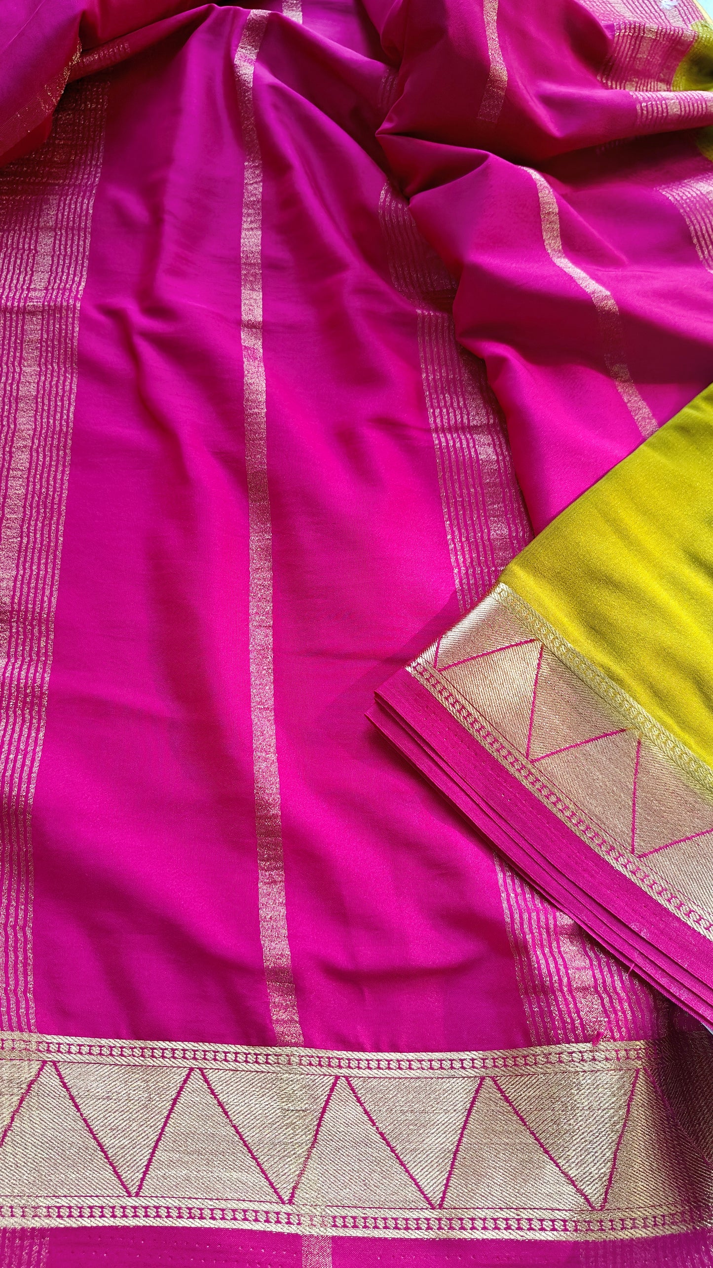 Mehendi Green & Rani Pink Semi Crepe Silk