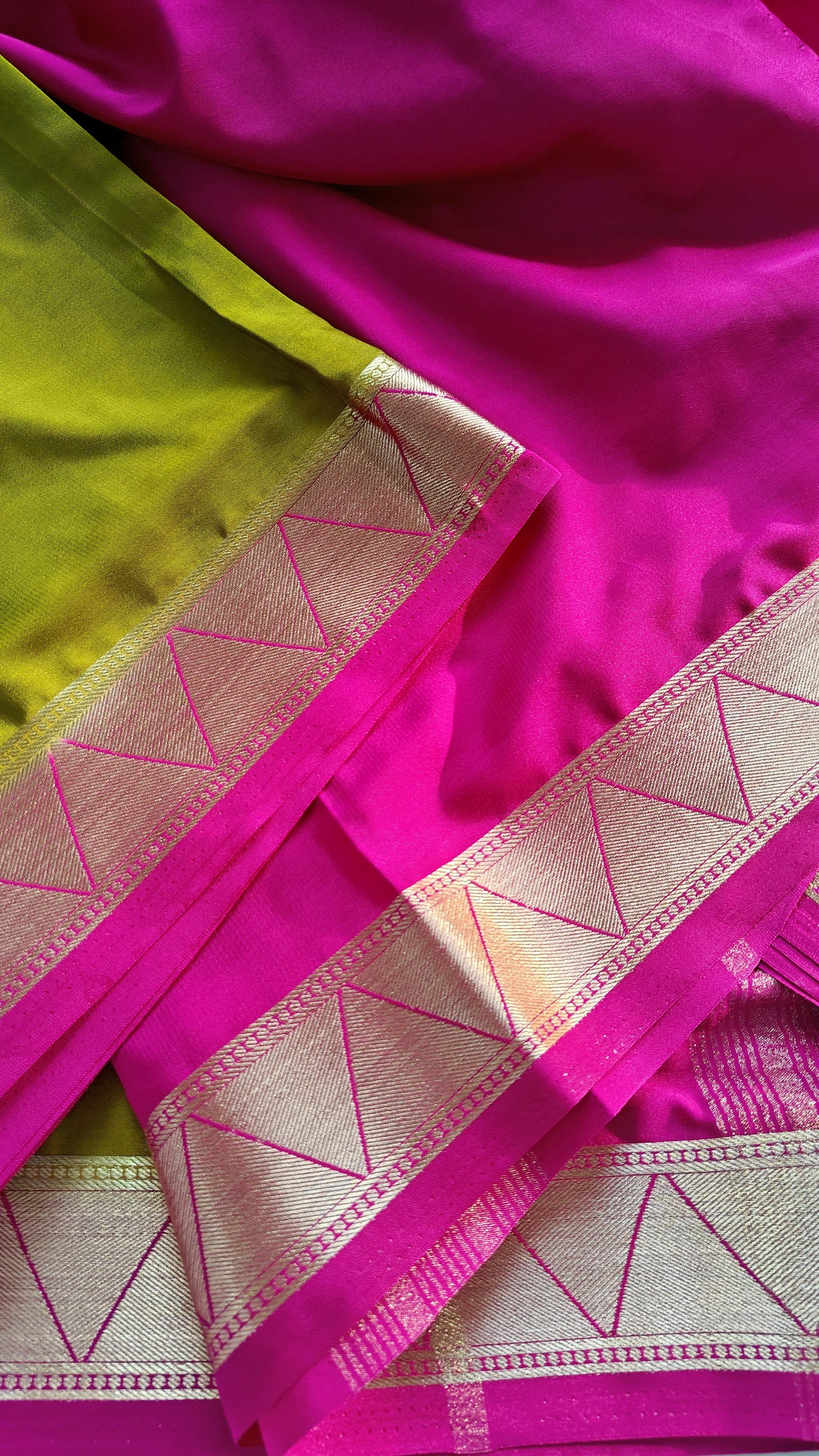 Mehendi Green & Rani Pink Semi Crepe Silk